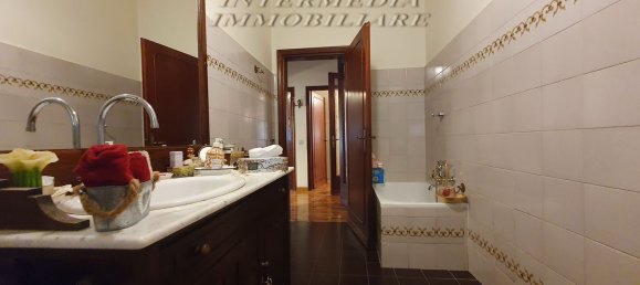 Вилла с 6 спальнями в Риньяно суль Арно, Италия № 323879 25