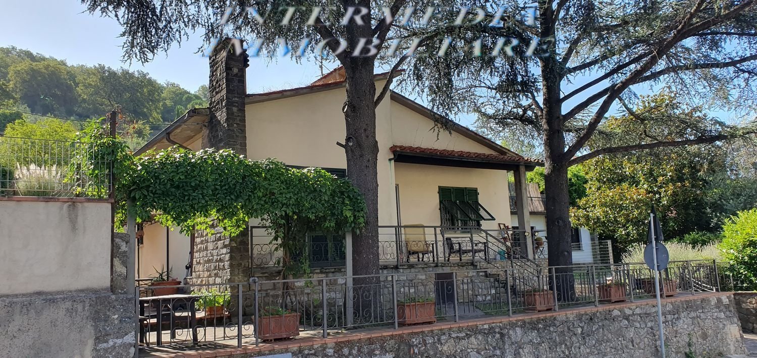 Вилла с 6 спальнями в Риньяно суль Арно, Италия № 323879