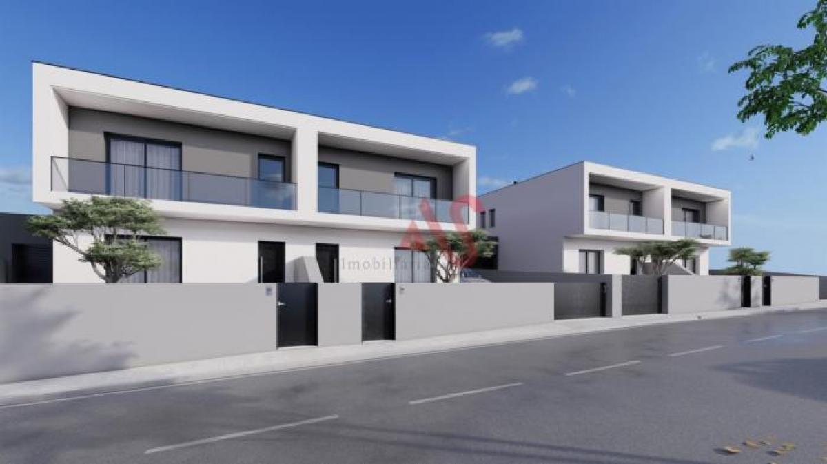 Дом с 3 спальнями в Гимарайнш, Португалия № 5217