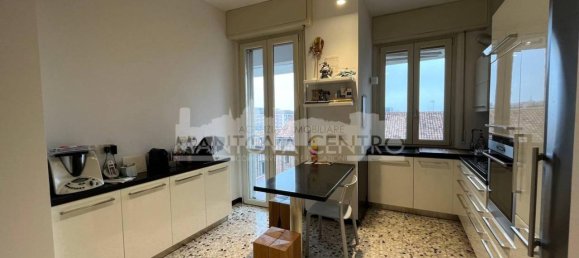 5-salle Penthouse à Mantua, Italy No. 246664 2