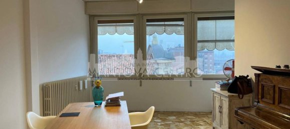 5-salle Penthouse à Mantua, Italy No. 246664 10