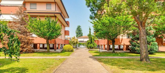 3 Schlafzimmer Doppelhaus in Rescaldina, Italy, Nr. 360691 21