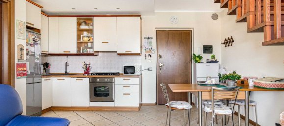 3 Schlafzimmer Doppelhaus in Rescaldina, Italy, Nr. 360691 3