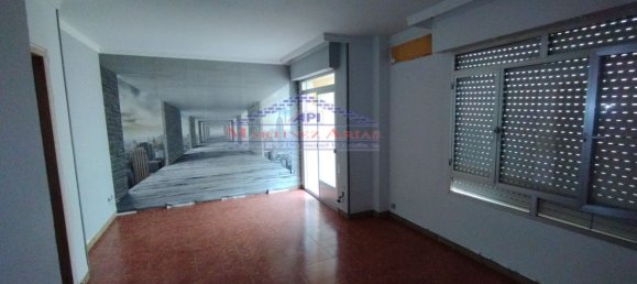 Apartamento de 3 dormitorios en Porcuna, Spain No. 28508 8