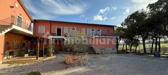 5 rooms Building in Castiglione del Lago, Italy No. 138068 18