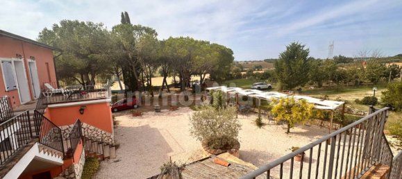 5 rooms Building in Castiglione del Lago, Italy No. 138068 2