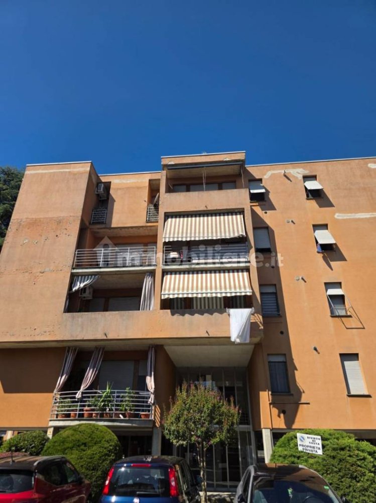 2 bedrooms Apartment in Parma, Italy No. 371286