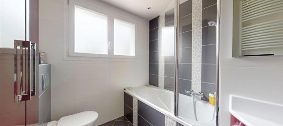 Дом с 5 спальнями в Сент-Женевьев-де-Буа, Франция № 319487 9