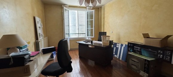 Casa de 6 dormitorios en Villers-Cotterets, France No. 242303 12