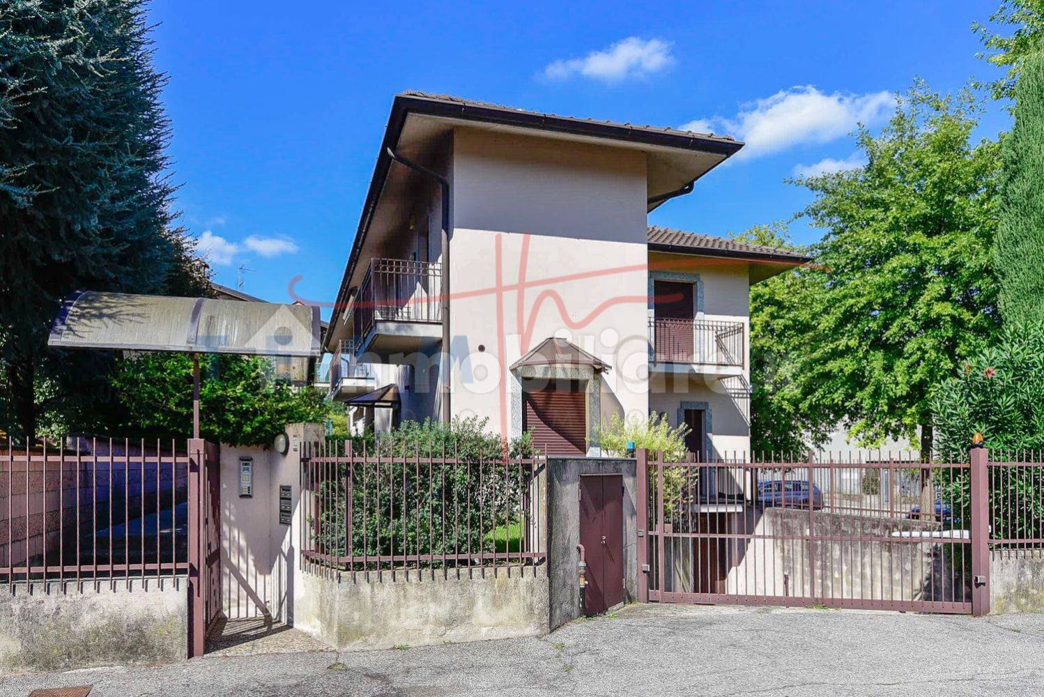 2 bedrooms Apartment in Seregno, Italy No. 349810