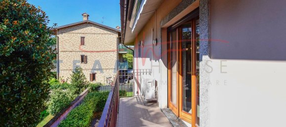 2 bedrooms Apartment in Seregno, Italy No. 349810 8