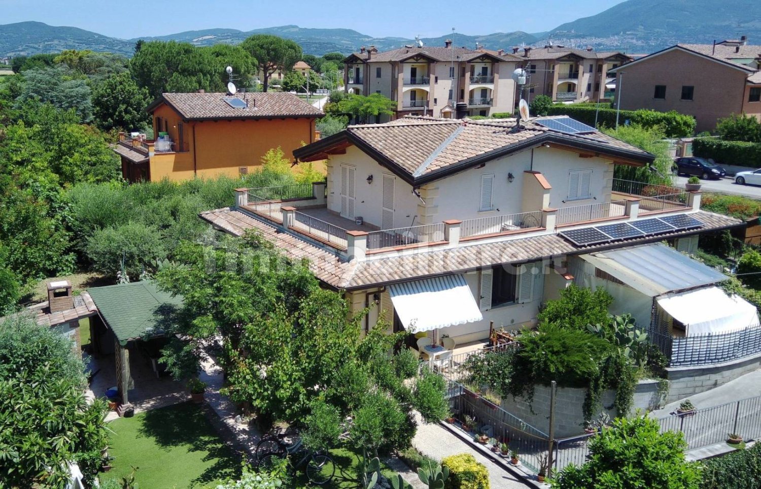 3 bedrooms Villa in Bastia Umbra, Italy No. 108988