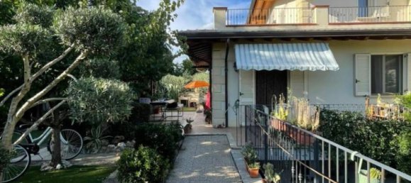 3 bedrooms Villa in Bastia Umbra, Italy No. 108988 22