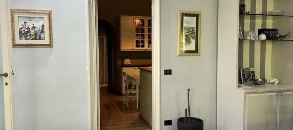 6 bedrooms Apartment in Rome, Italy No. 321556 2