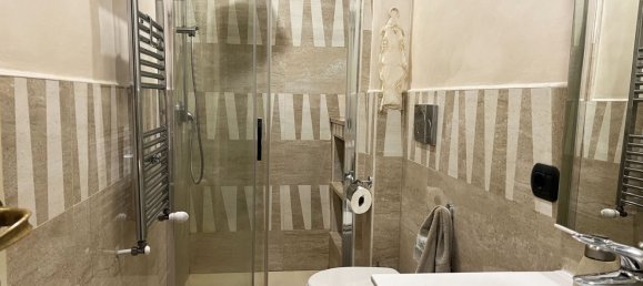 6 bedrooms Apartment in Rome, Italy No. 321556 9