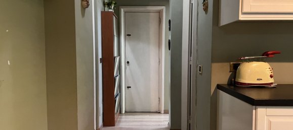 6 bedrooms Apartment in Rome, Italy No. 321556 8