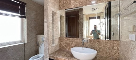 4 bedrooms Villa in Long Bien, Vietnam No. 609 6