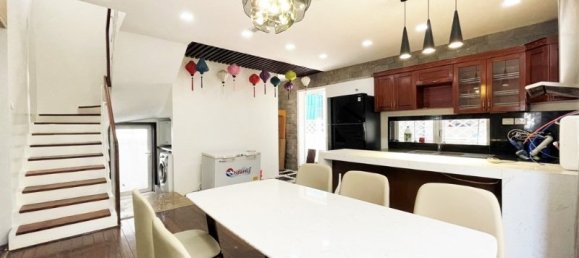 4 bedrooms Villa in Long Bien, Vietnam No. 609 2