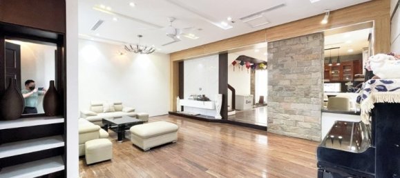 4 bedrooms Villa in Long Bien, Vietnam No. 609 18