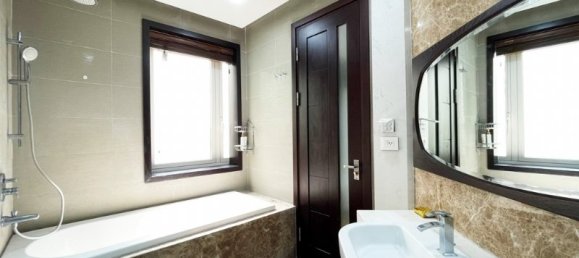 4 bedrooms Villa in Long Bien, Vietnam No. 609 10