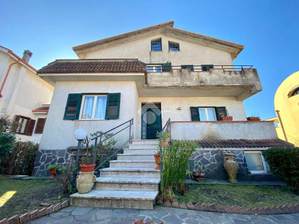 Villa T5 em Sessa Aurunca, Italy N.º 149628