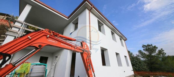 Villa de 5 habitaciónes en Camporosso, Italy No. 163860 13