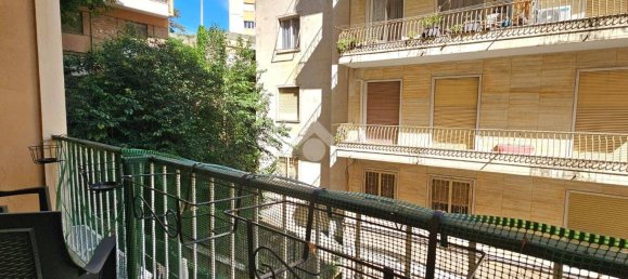 2 bedrooms Apartment in Genoa, Italy No. 352359 2