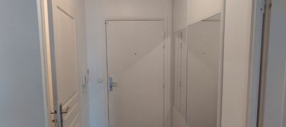 Apartamento de 3 dormitorios en Argenteuil, France No. 164554 2