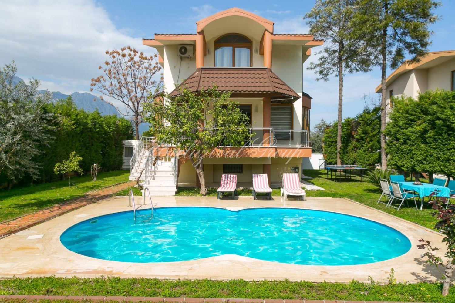 Villa de 3+1 en Kemer, Turkey No. 28645