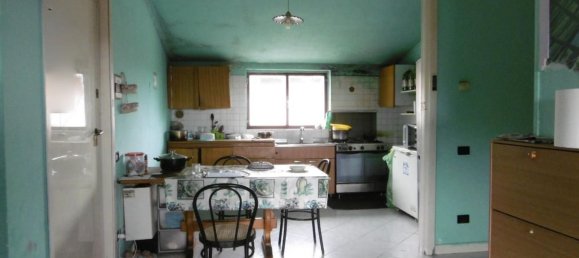 5 rooms Apartment in Montebello Vicentino, Italy No. 210291 2
