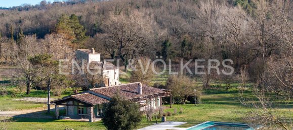 6 bedrooms House in Todi, Italy No. 67685 2