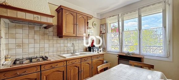 3 bedrooms House in Fagnieres, France No. 310907 8