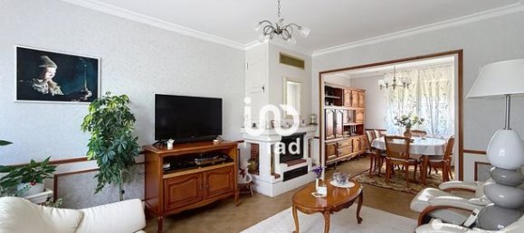 3 bedrooms House in Fagnieres, France No. 310907 4