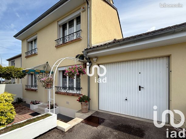 3 bedrooms House in Fagnieres, France No. 310907