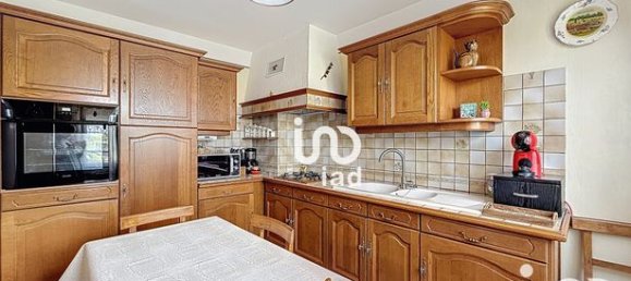 3 bedrooms House in Fagnieres, France No. 310907 9