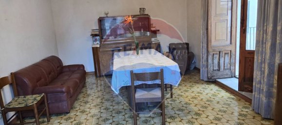 Casa de 3 dormitorios en Giarre, Italy No. 362012 9