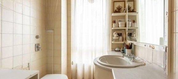 3 rooms Apartment in Milan, Italy No. 247645 12