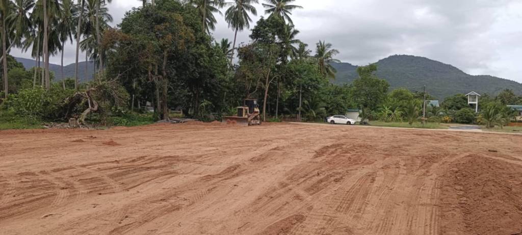 Terrain à Surat Thani, Thailand No. 24813