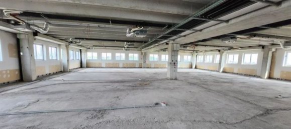 654m² Office in Concorezzo, Italy No. 359771 3