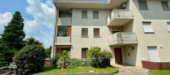 3 bedrooms Apartment in Udine, Italy No. 300504 4