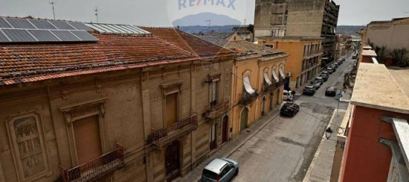 Apartamento de 6 habitaciónes en Vittoria, Italy No. 3136 3