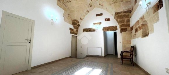 Дом с 3 спальнями в Мезанье, Италия № 59198 2