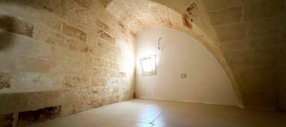 Дом с 3 спальнями в Мезанье, Италия № 59198 11