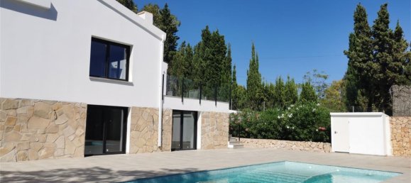 4 bedrooms House in Altea, Spain No. 154618 2