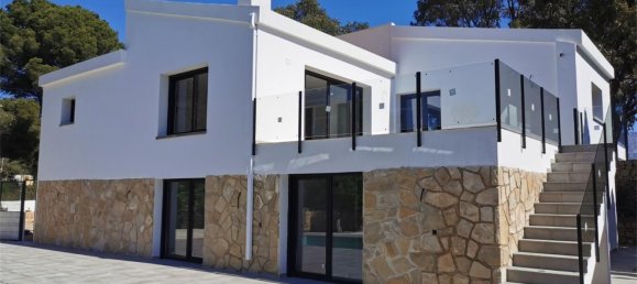 4 bedrooms House in Altea, Spain No. 154618 3