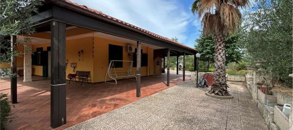 Villa de 3 dormitorios en Bitonto, Italy No. 336734 6