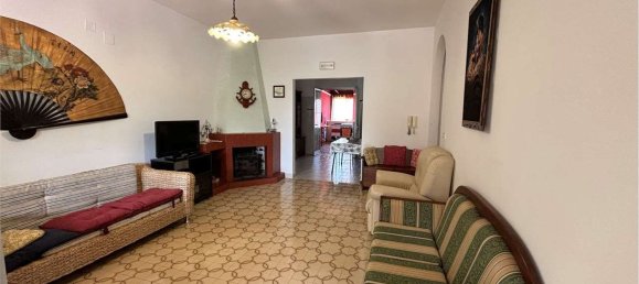 Villa de 3 dormitorios en Bitonto, Italy No. 336734 10