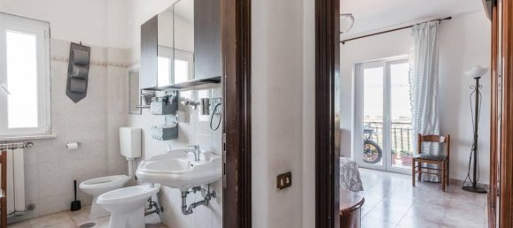 4 rooms Apartment in Rome, Italy No. 34136 26