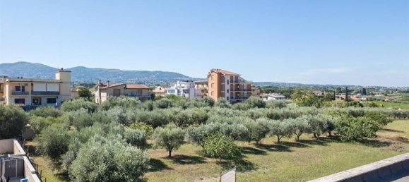 4 rooms Apartment in Rome, Italy No. 34136 3