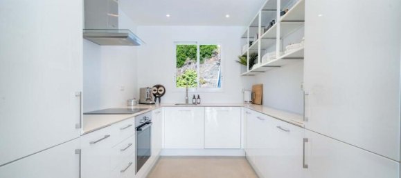 Apartamento de 2 dormitorios en Marbella, Spain No. 41649 6